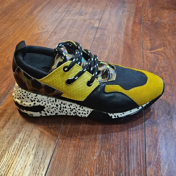 Steve Madden Womens Cliff Trainer - Yellow / Multi, Size 8.5 W, 7M - Picture 2 of 6